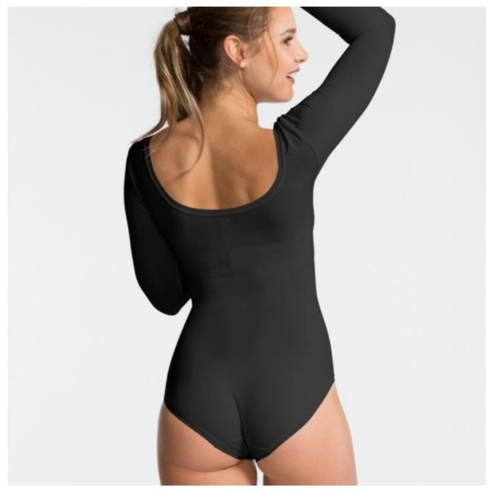 Spanx The Base Bodysuit Black Long Sleeve Scoop Neck Slimming Under Layer Medium